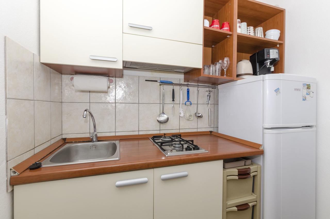 Apartments Dinko Gdinj Экстерьер фото