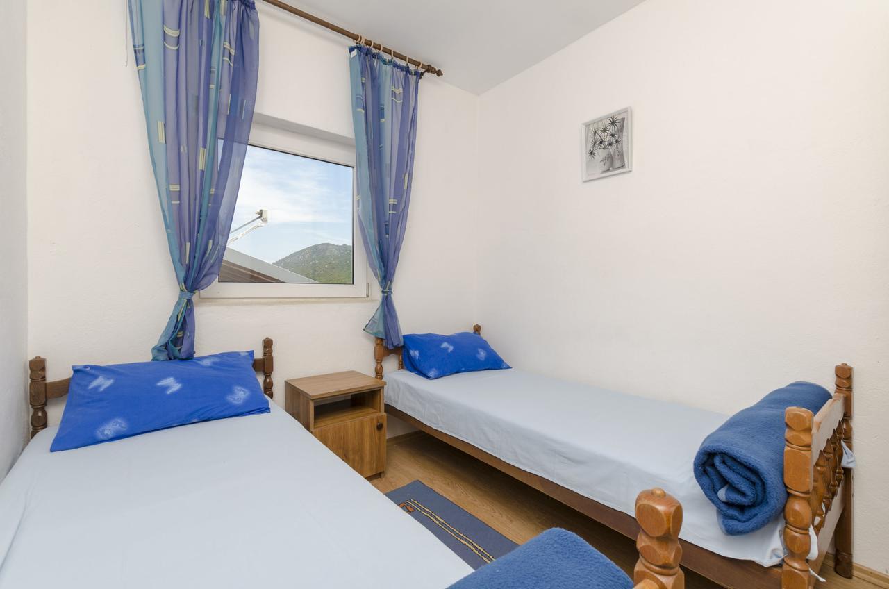 Apartments Dinko Gdinj Экстерьер фото