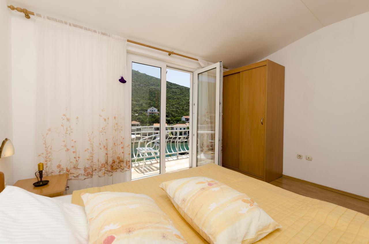 Apartments Dinko Gdinj Экстерьер фото